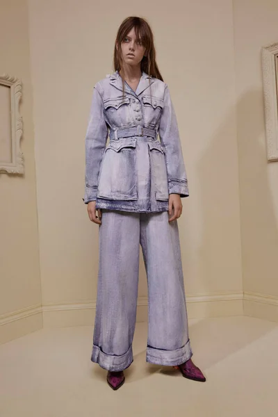 Look 19
